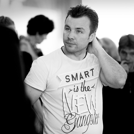 На репетиционной площадке «Евгения Онегина»:&lt;br&gt;Сурен Максутов - Ленский