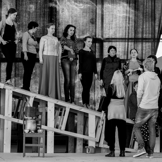 Inside the rehearsals for <i>Eugene Onegin</i>:<br />Chorists