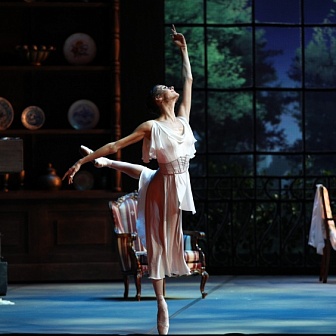 Cinderella in St Petersburg — seamless staging and a starry lead couple
